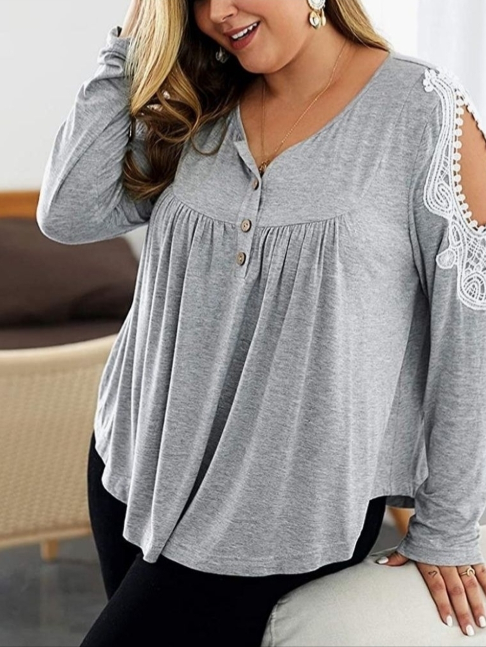 Women's Gray Cold-Shoulder Lace-Accent Long Sleeve Tee